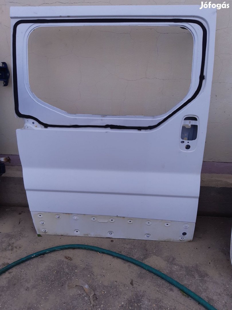 Opel Vivaro Jobb Tolóajtó