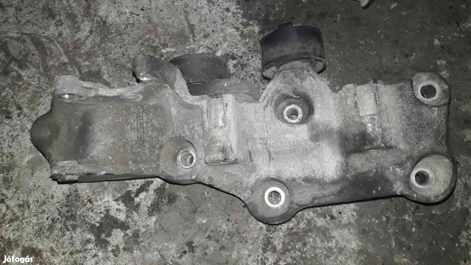 Opel Vivaro Kormányszervó Szivattyú Tartó Bak - Generátor