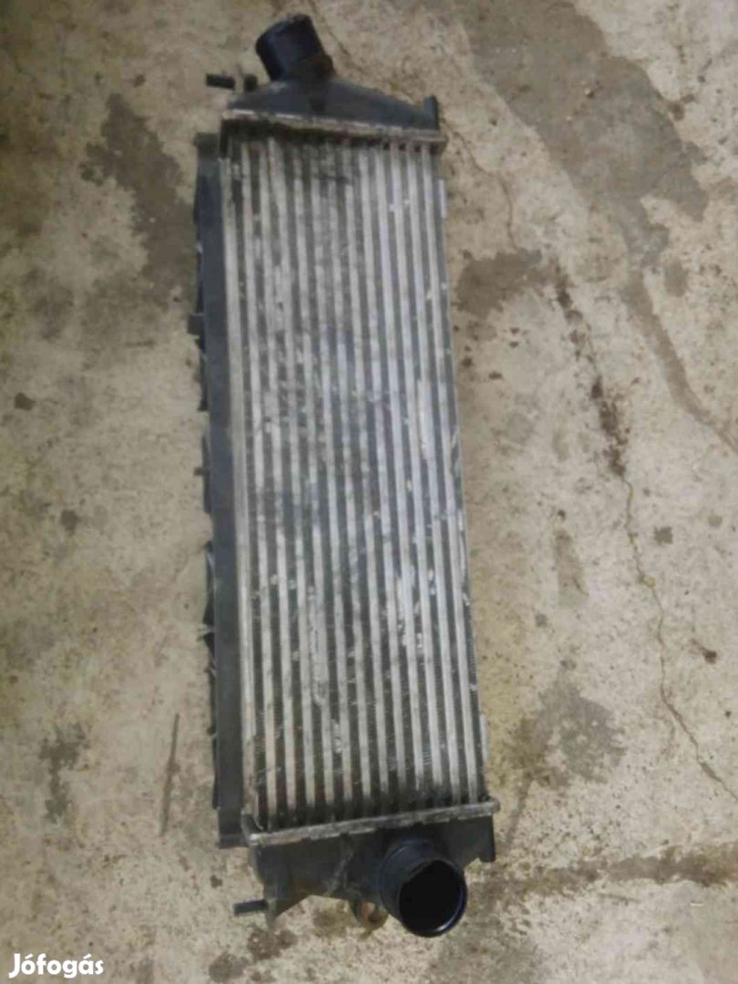 Opel Vivaro Töltőlevegő Hűtő / Intercooler