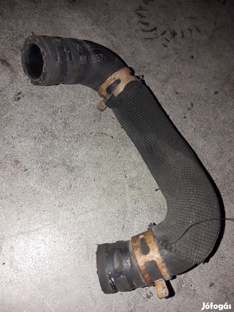 Opel Vivaro Vízcső