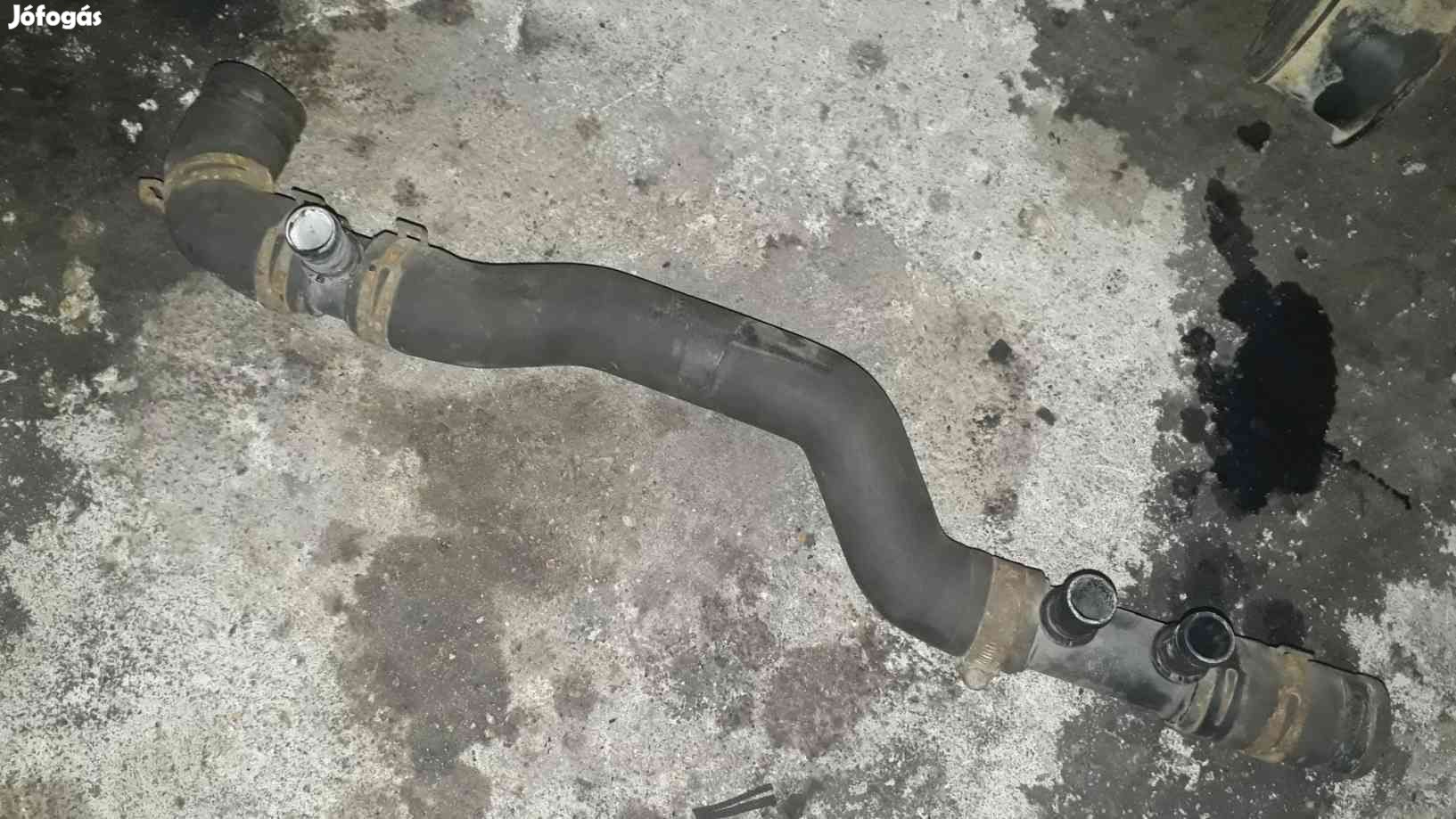 Opel Vivaro Vízcső