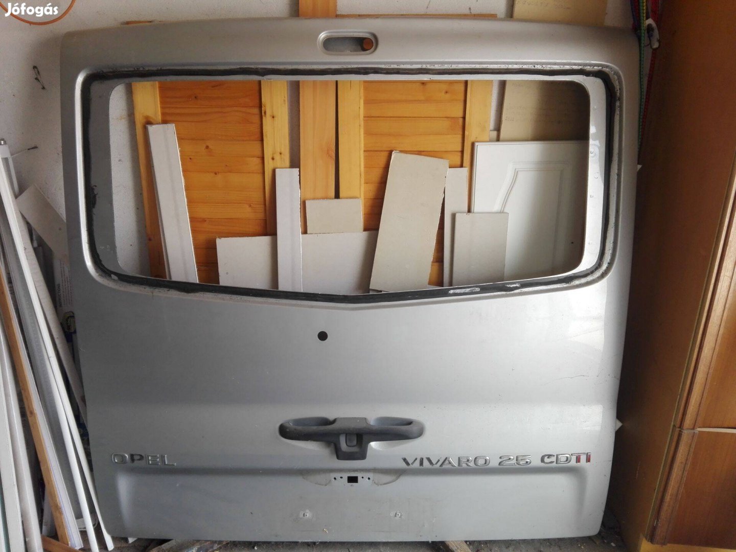 Opel Vivaro csomagtérajtó