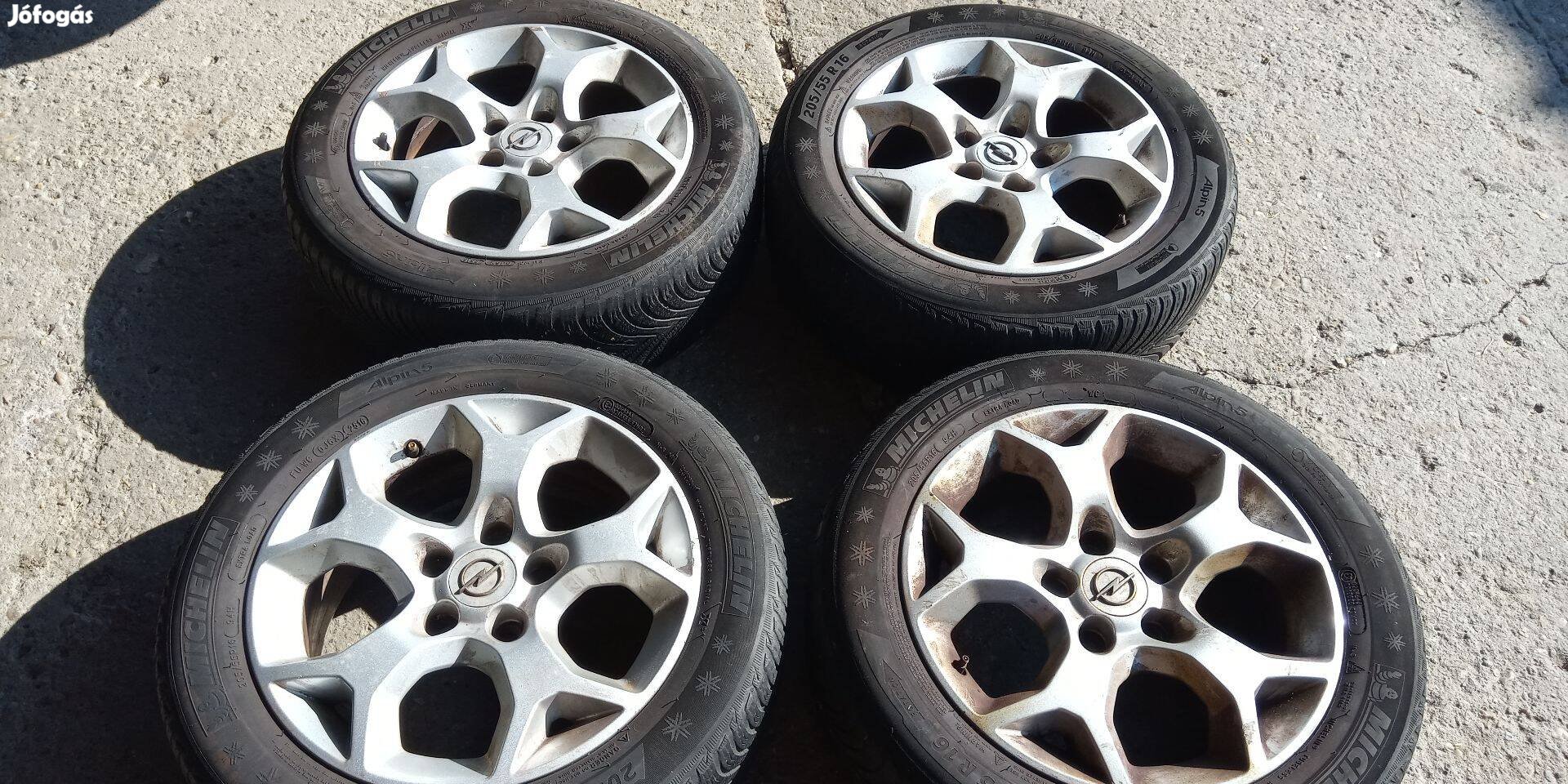Opel Zafira 16-os alufelni szett