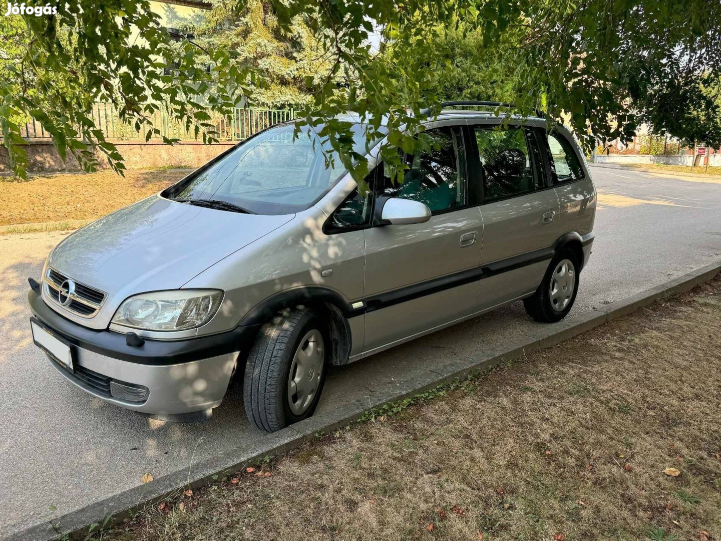 Opel Zafira A 2.2 (7 személyes)