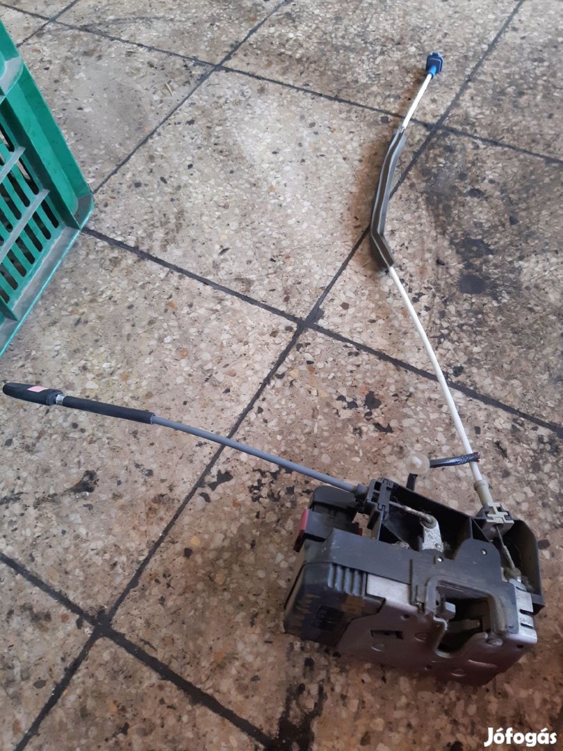 Opel Zafira A Bal Első Ajtó Zárszerkezet Központizár Motor