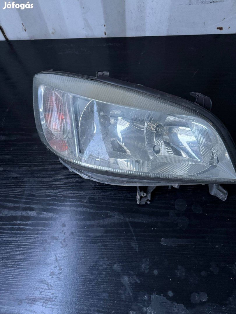 Opel Zafira A jobb első lámpa