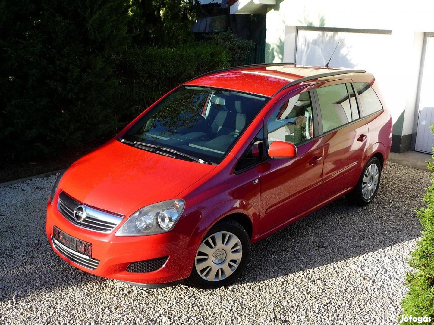 Opel Zafira B 1.6 Enjoy 189e km - 2tulaj - temp...