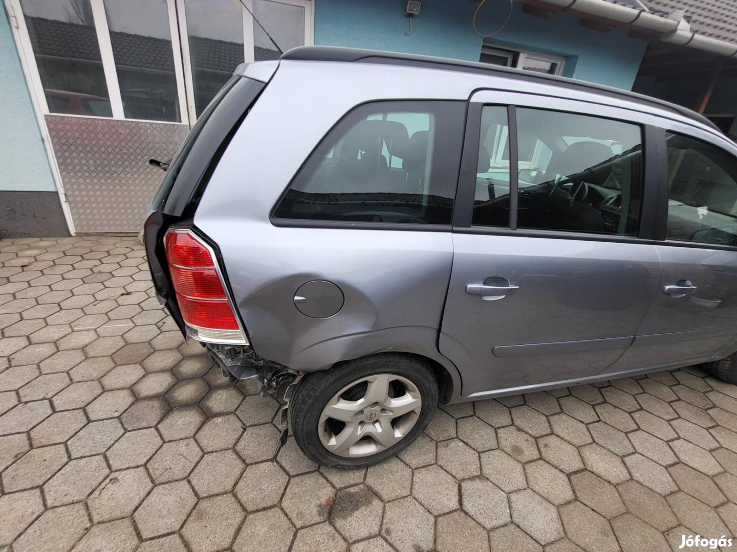 Opel Zafira B 1.6 Essentia Magyarországi első t...