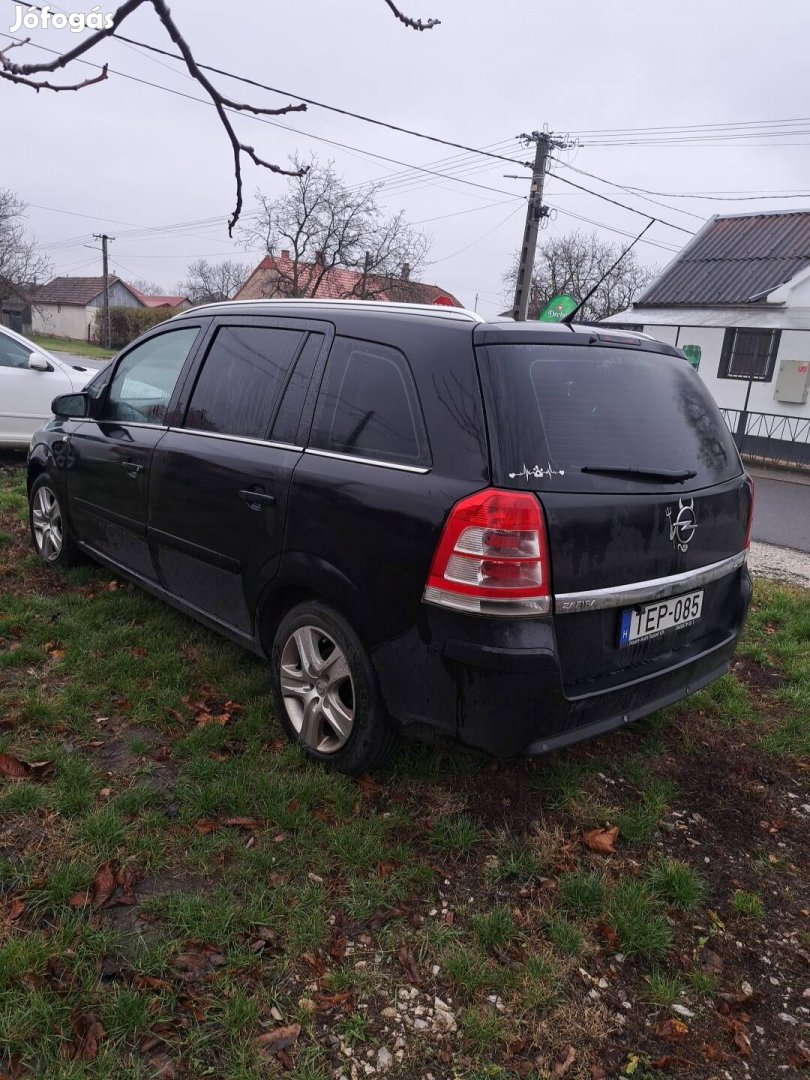 Opel Zafira B 2.2 benzin igazi ritkaság