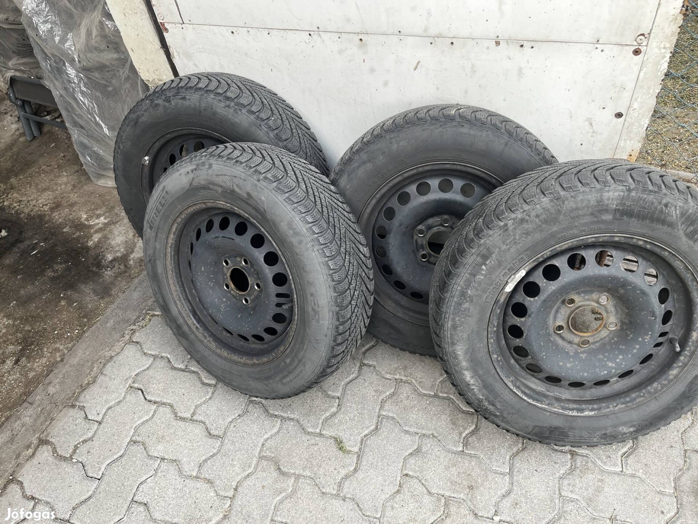 Opel Zafira B 4 darab lemezfelni téli gumival