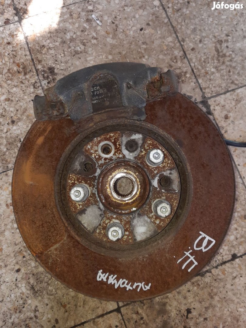 Opel Zafira B Bal Első Csonkállvány Kerékaggyal Féknyereg