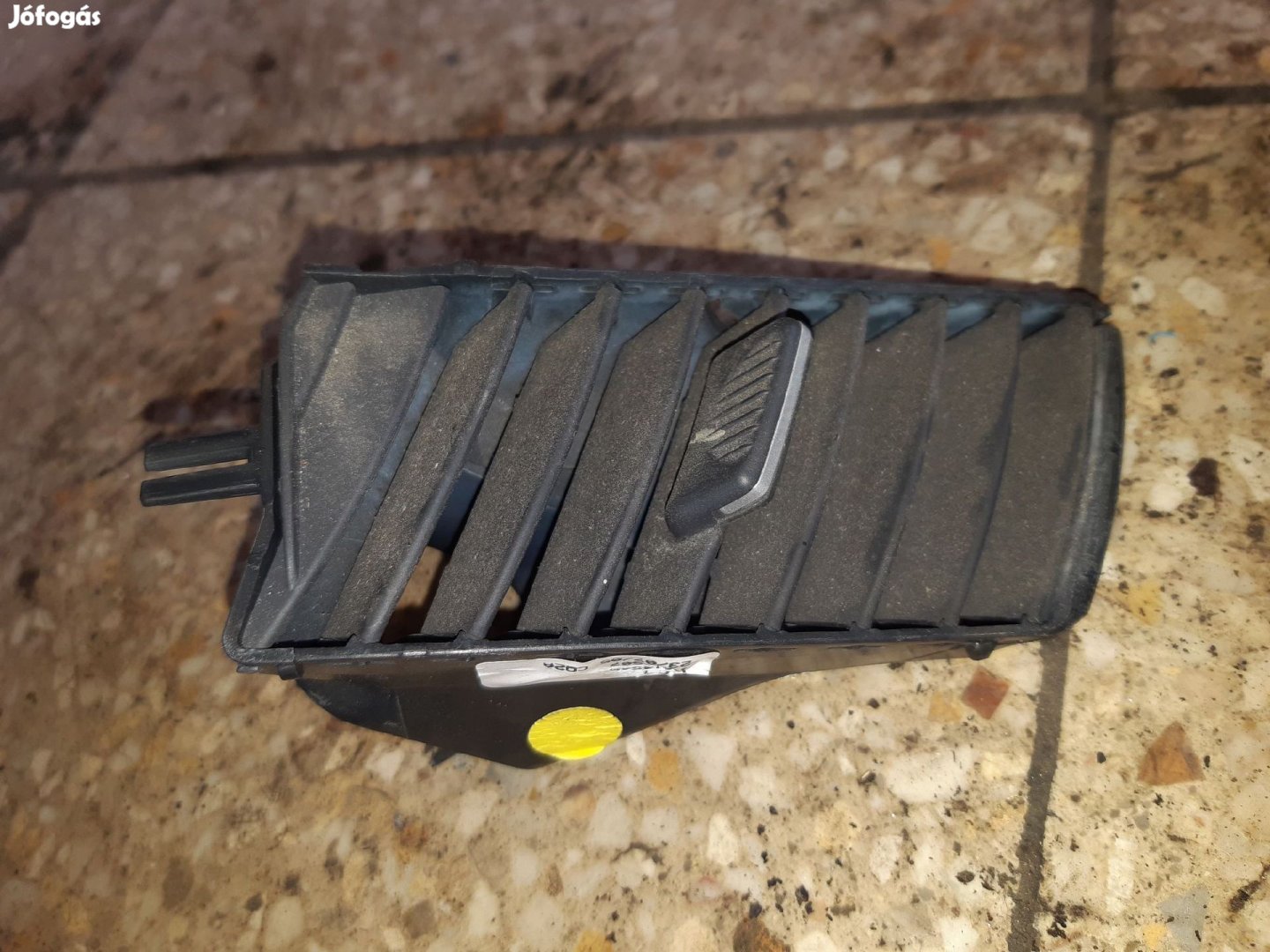 Opel Zafira B Jobb Középső Szellőző