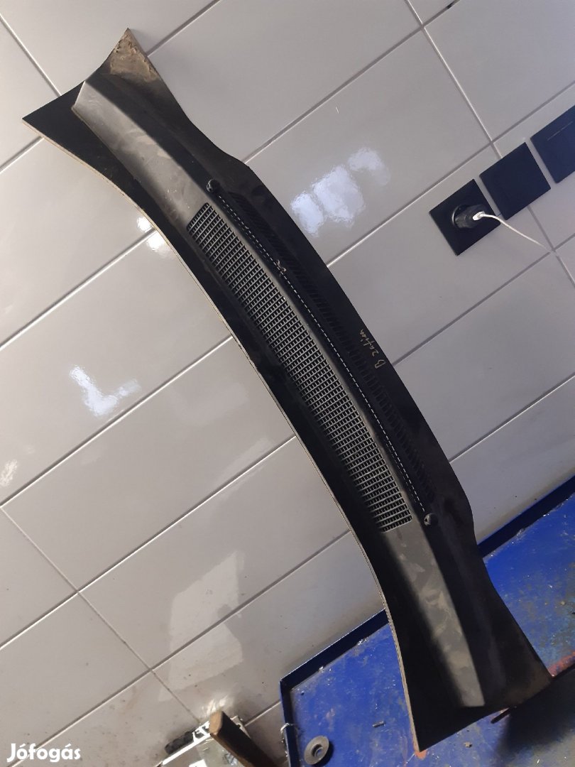 Opel Zafira B Levélrács