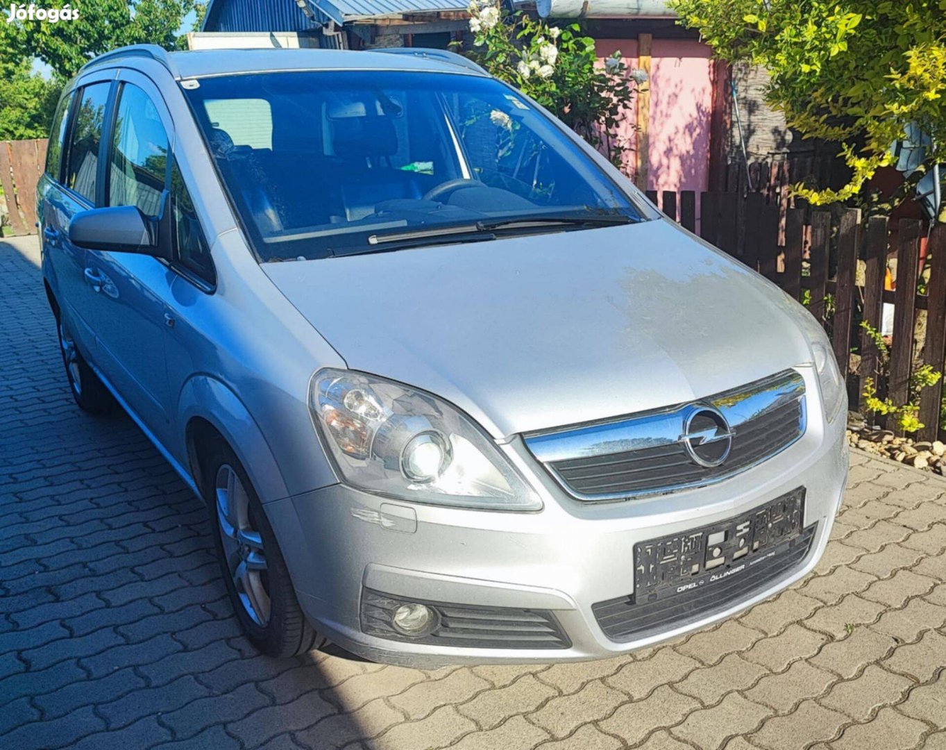 Opel Zafira B bontás