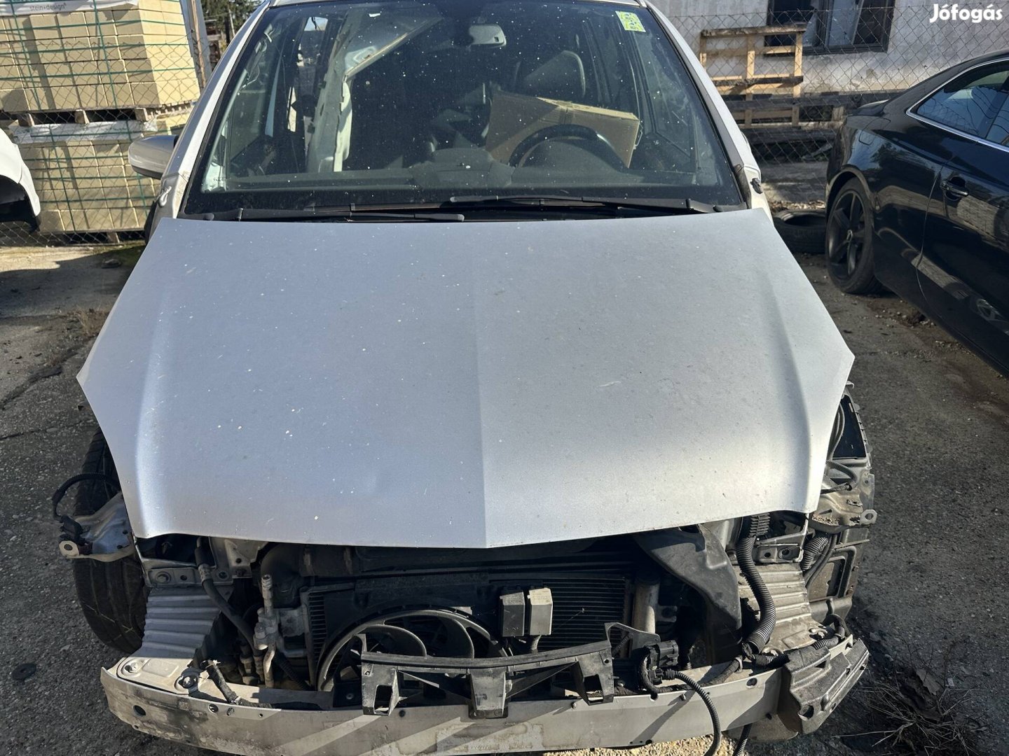 Opel Zafira B motorháztető