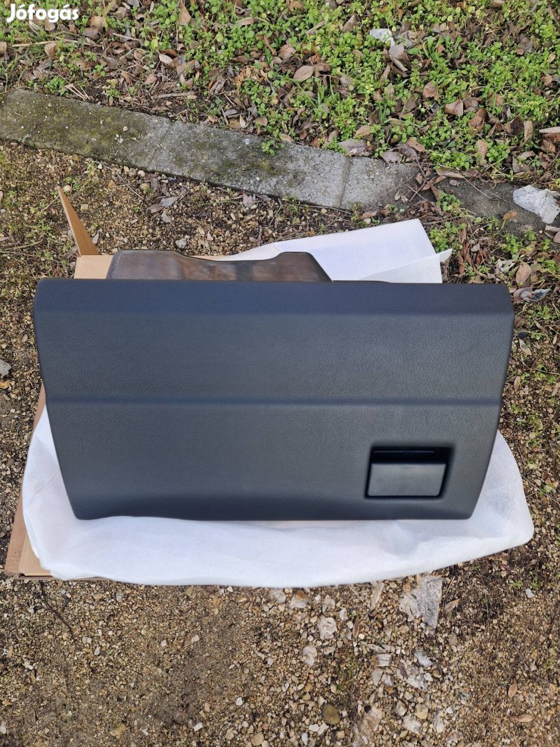 Opel Zafira kesztyűtartó 5114076