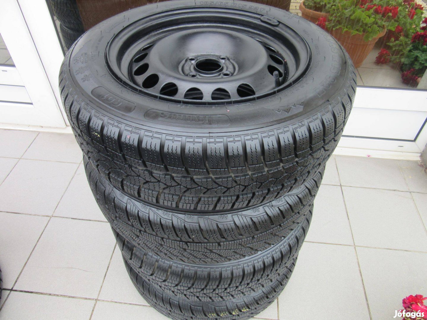 Opel acélfelni 185/65 R15 téli gumival eladó