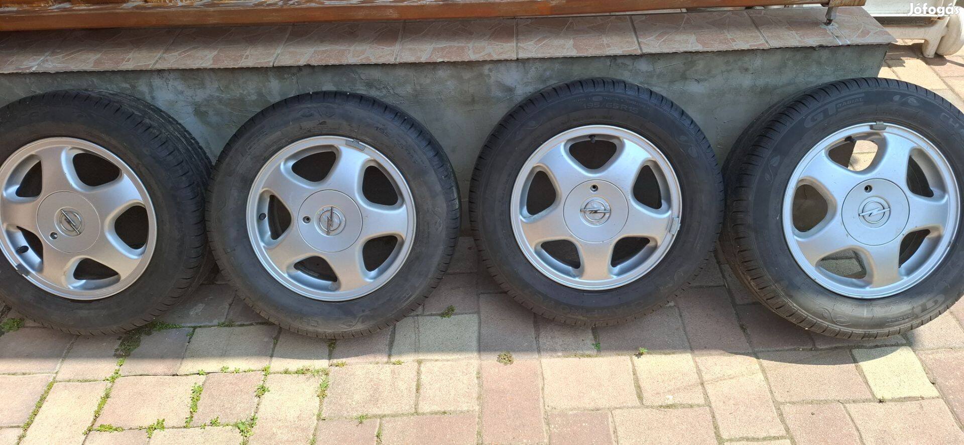 Opel alufelni 4×100 jó nyári gumival