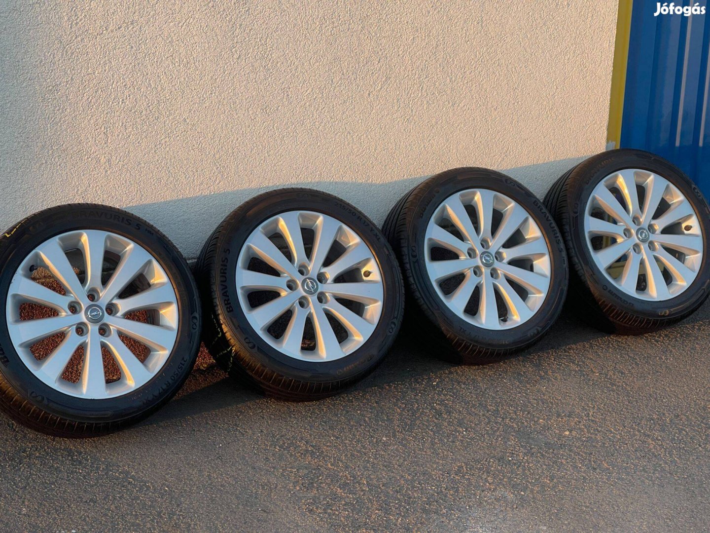 Opel alufelni 5x105 gyári 215/50R17 nyári gumi
