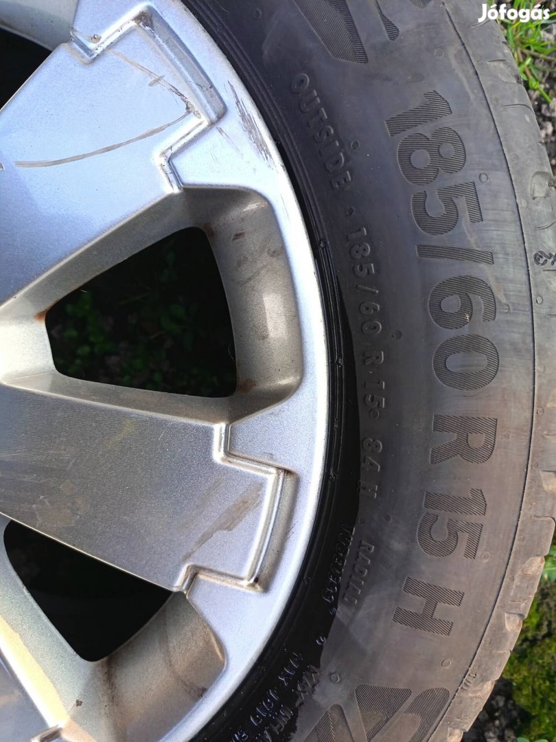 Opel alufelni nyári gumival