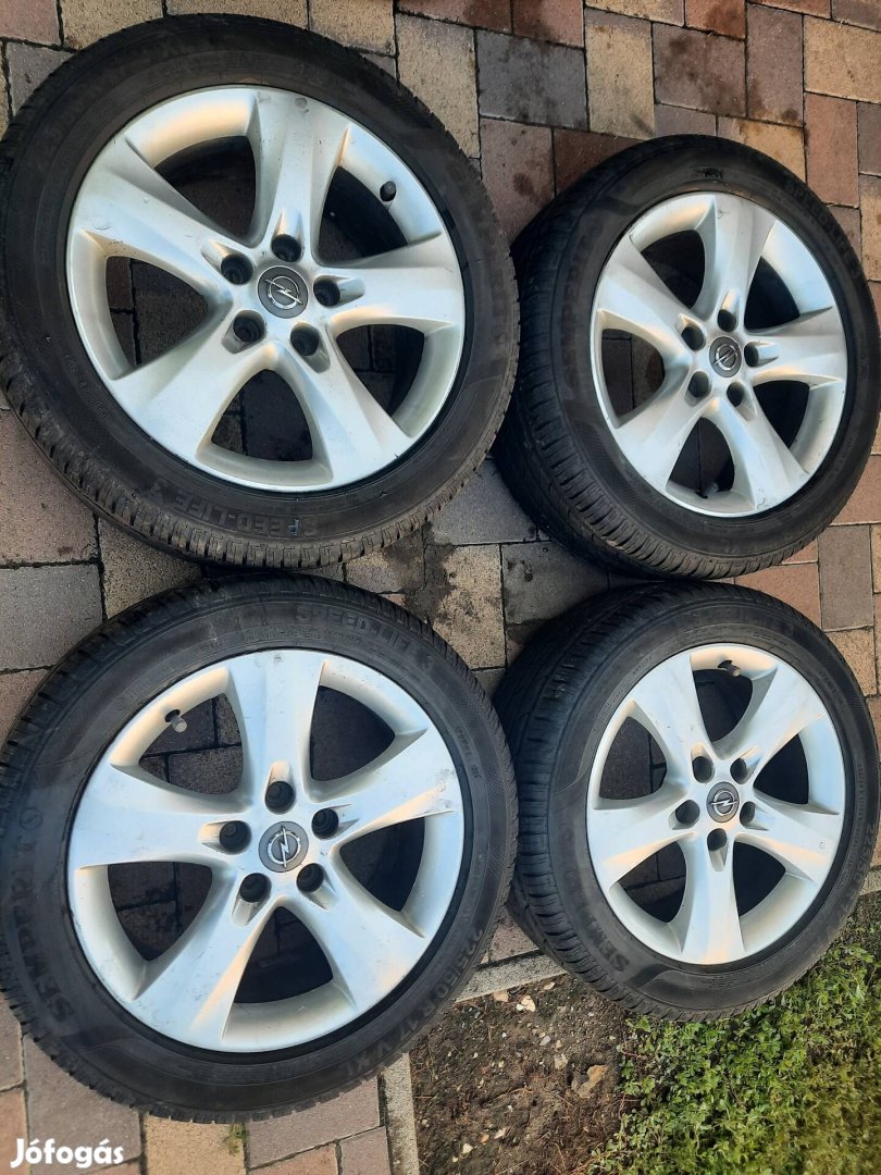 Opel astra 5×115 nyári gumikkal 