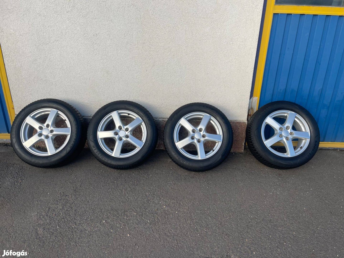 Opel astra J K alufelni 5x105 télikerék 205/60R16 Téligumi