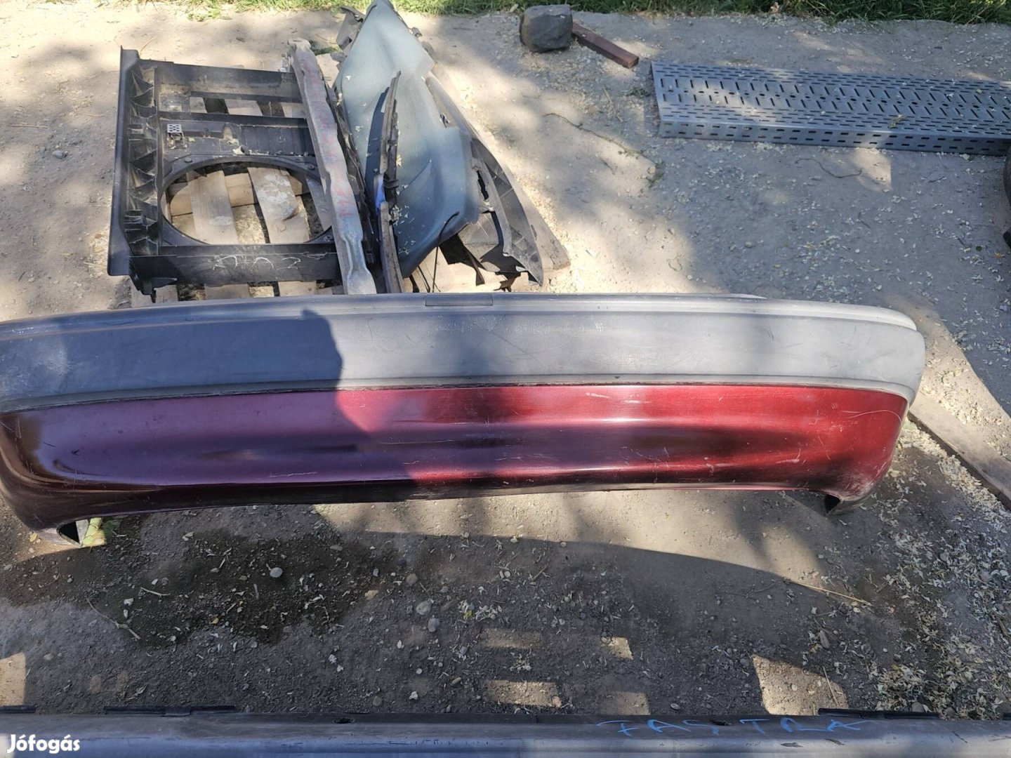 Opel astra f hátsó lökhárító 8000