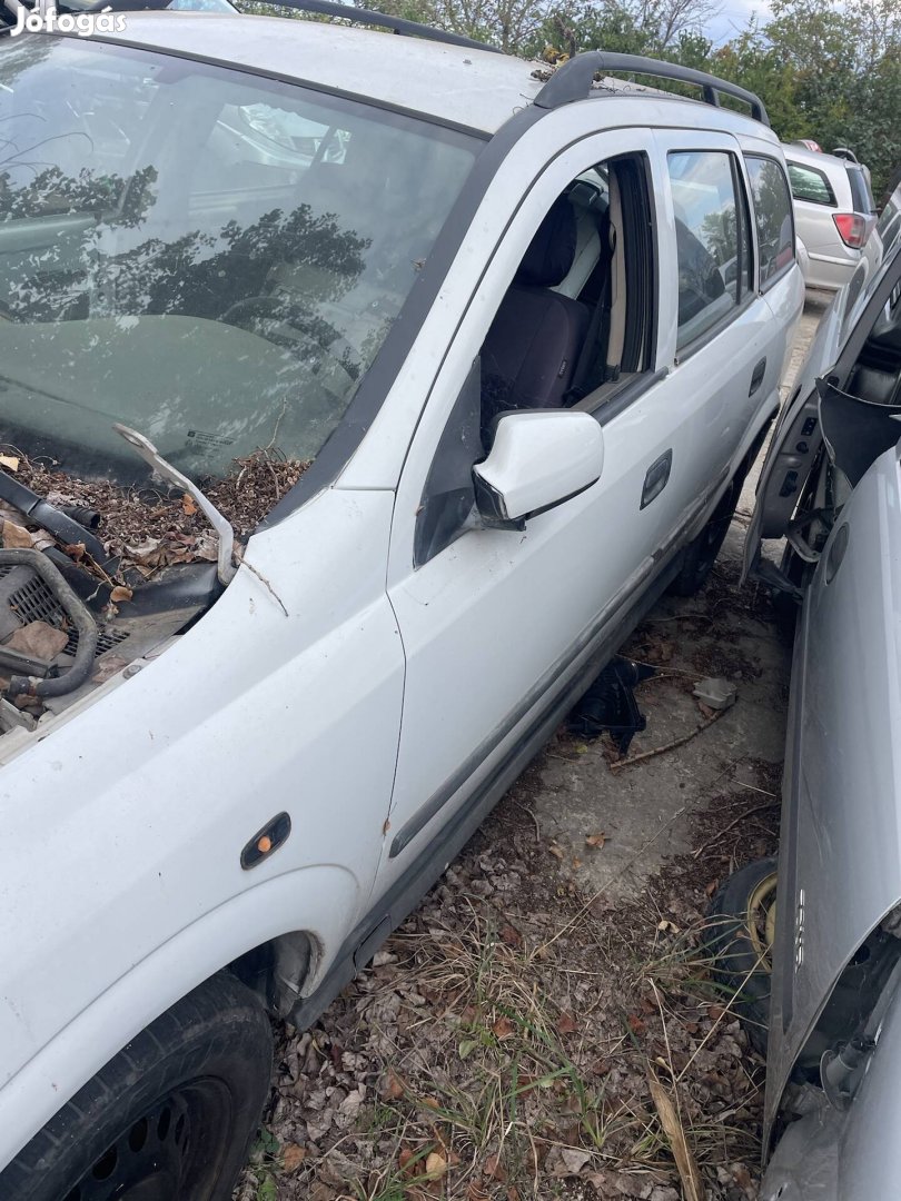 Opel astra g kombi fehér bal  első sárvédő  eladó 