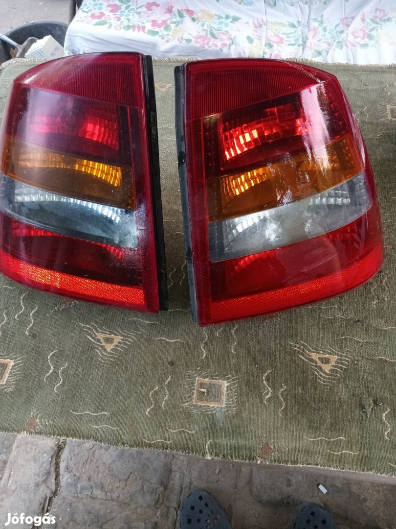 Opel astra g szedán hátsó lámpák