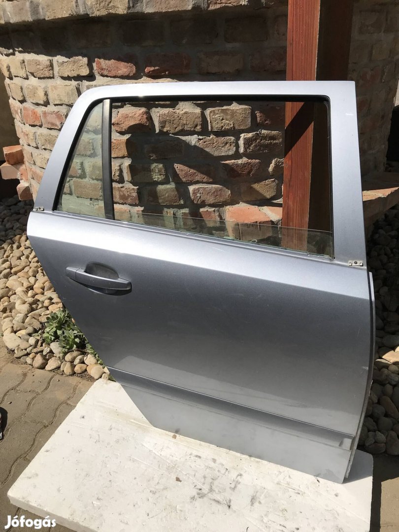 Opel astra h kombi  jobb hátsó ajtó 