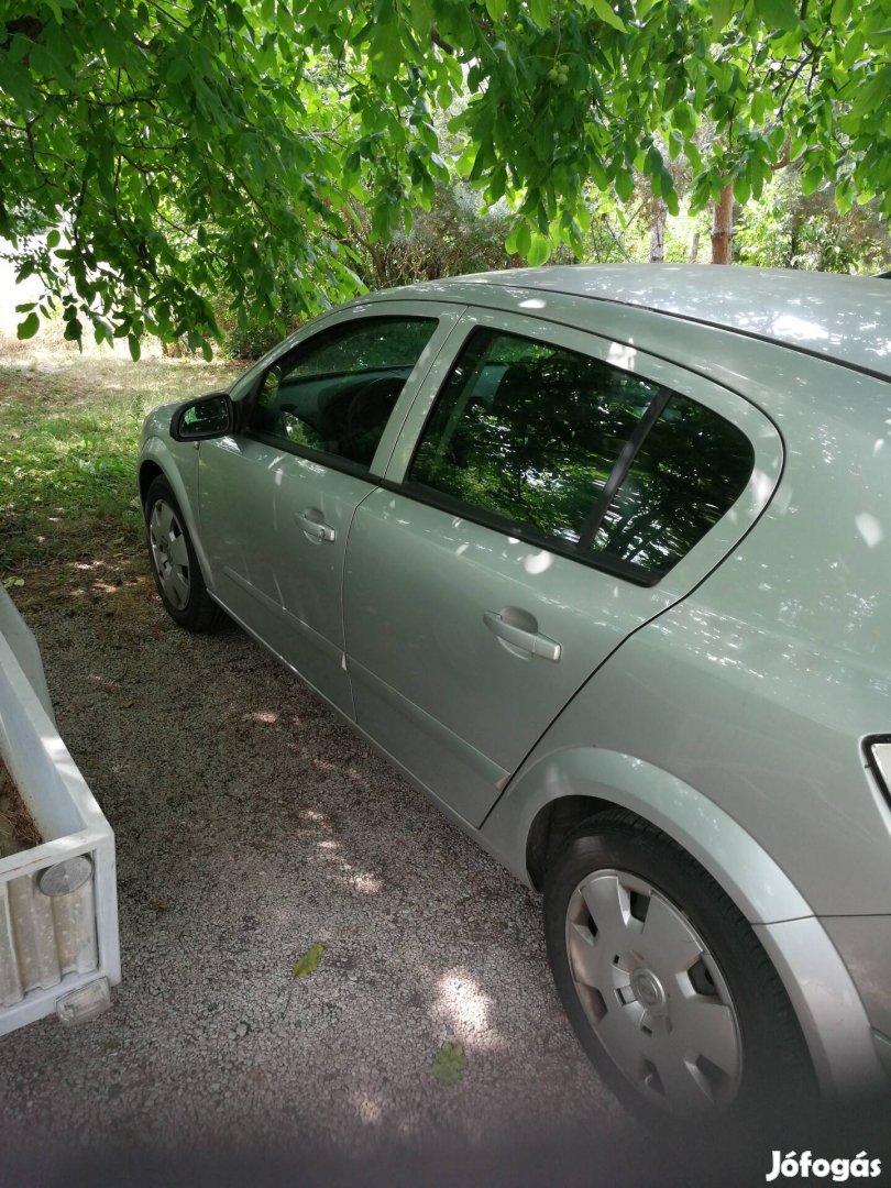 Opel astra h személygépkocsi eladó