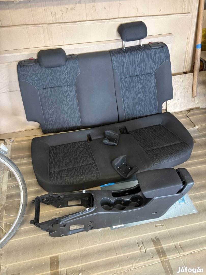 Opel astra j gtc ülések