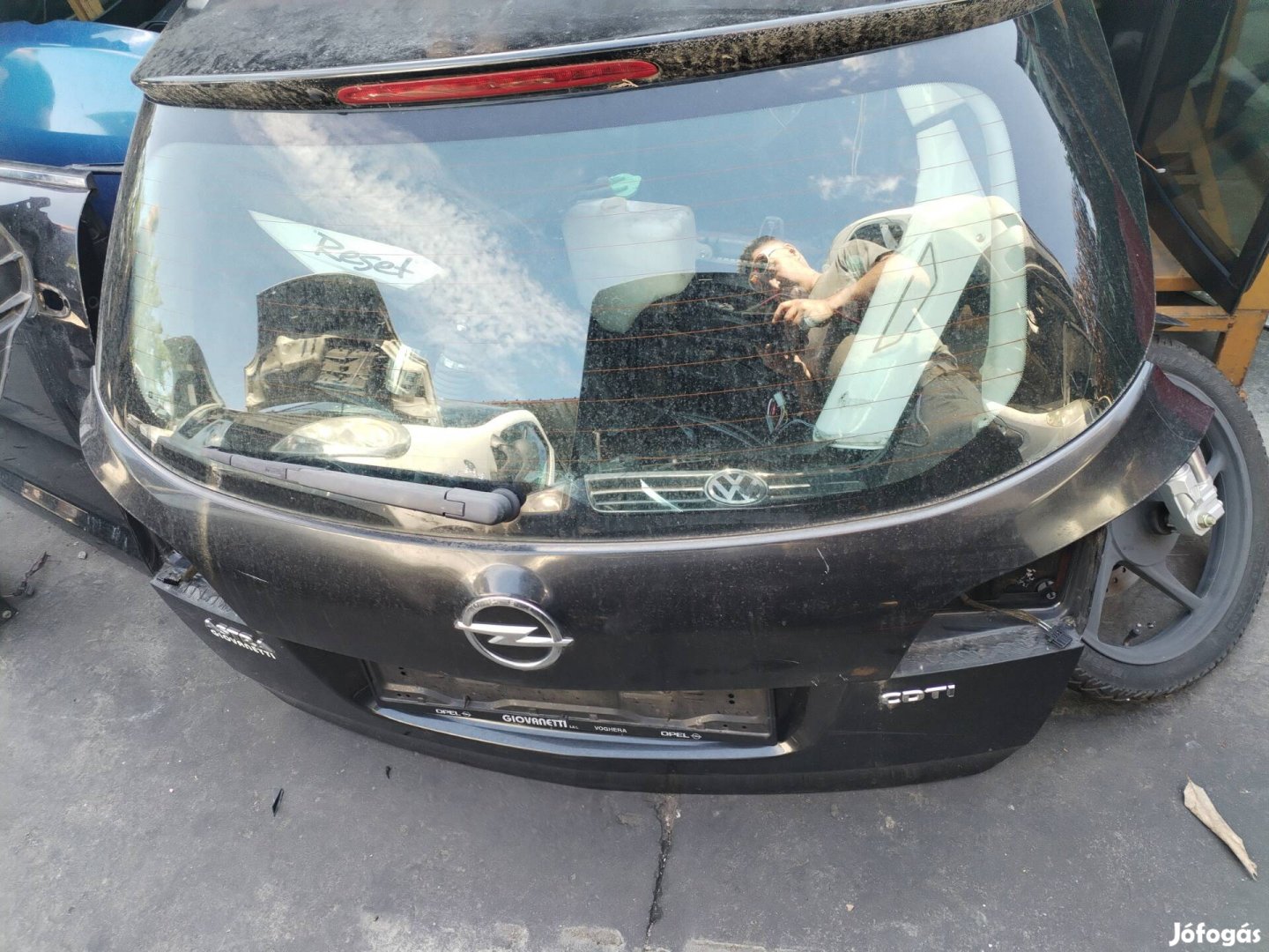 Opel astra j kombi csomagtérajtó