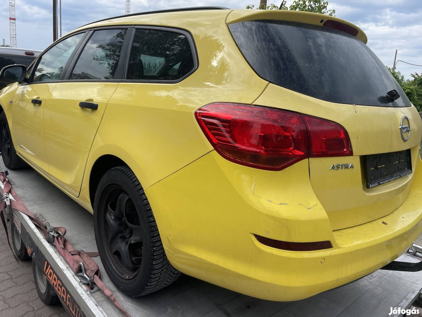 Opel astra j sports tourer kombi hátsó lökhárító   eladó 