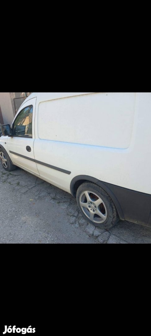 Opel combo 1.3 cdti bontott alkatrészei 