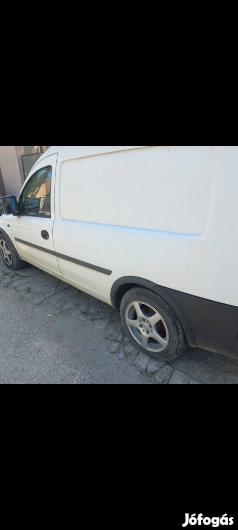 Opel combo 1.3 cdti összes alkatrésze 