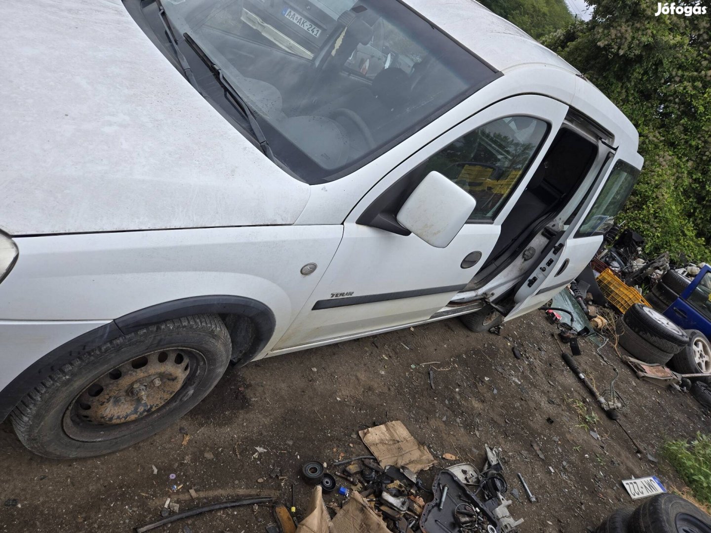 Opel combo c 1.4  bontott alkatrészei 