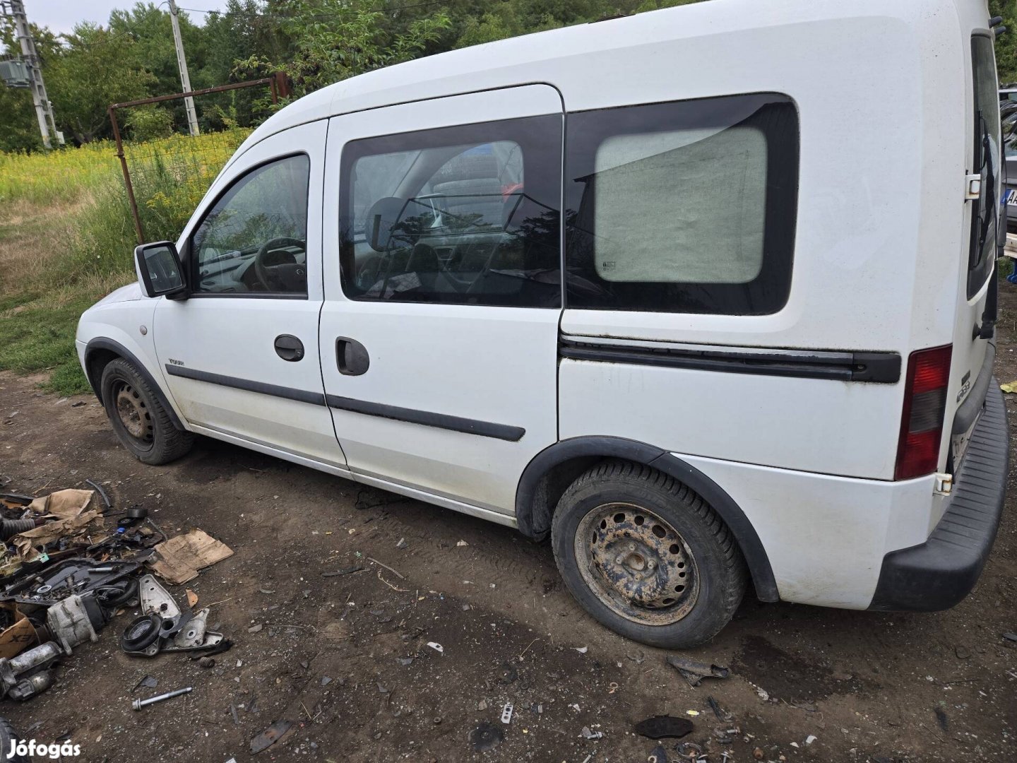 Opel combo c 1.4  bontott alkatrészei. 