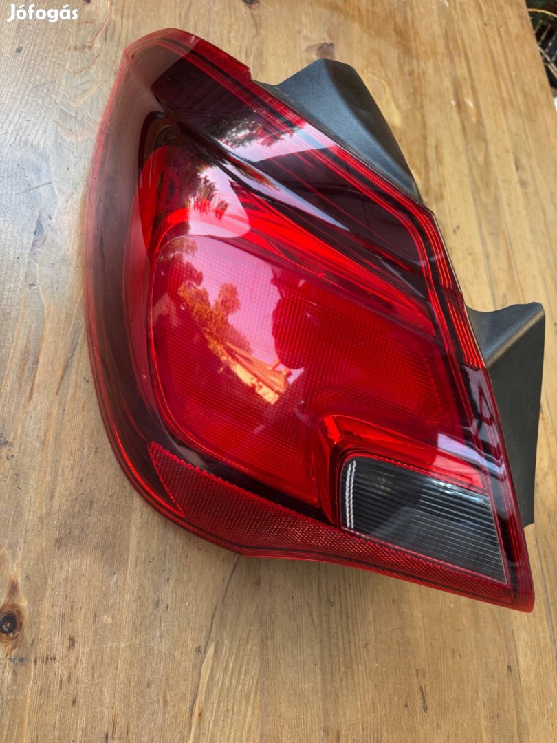 Opel corsa E hátsó lámpa
