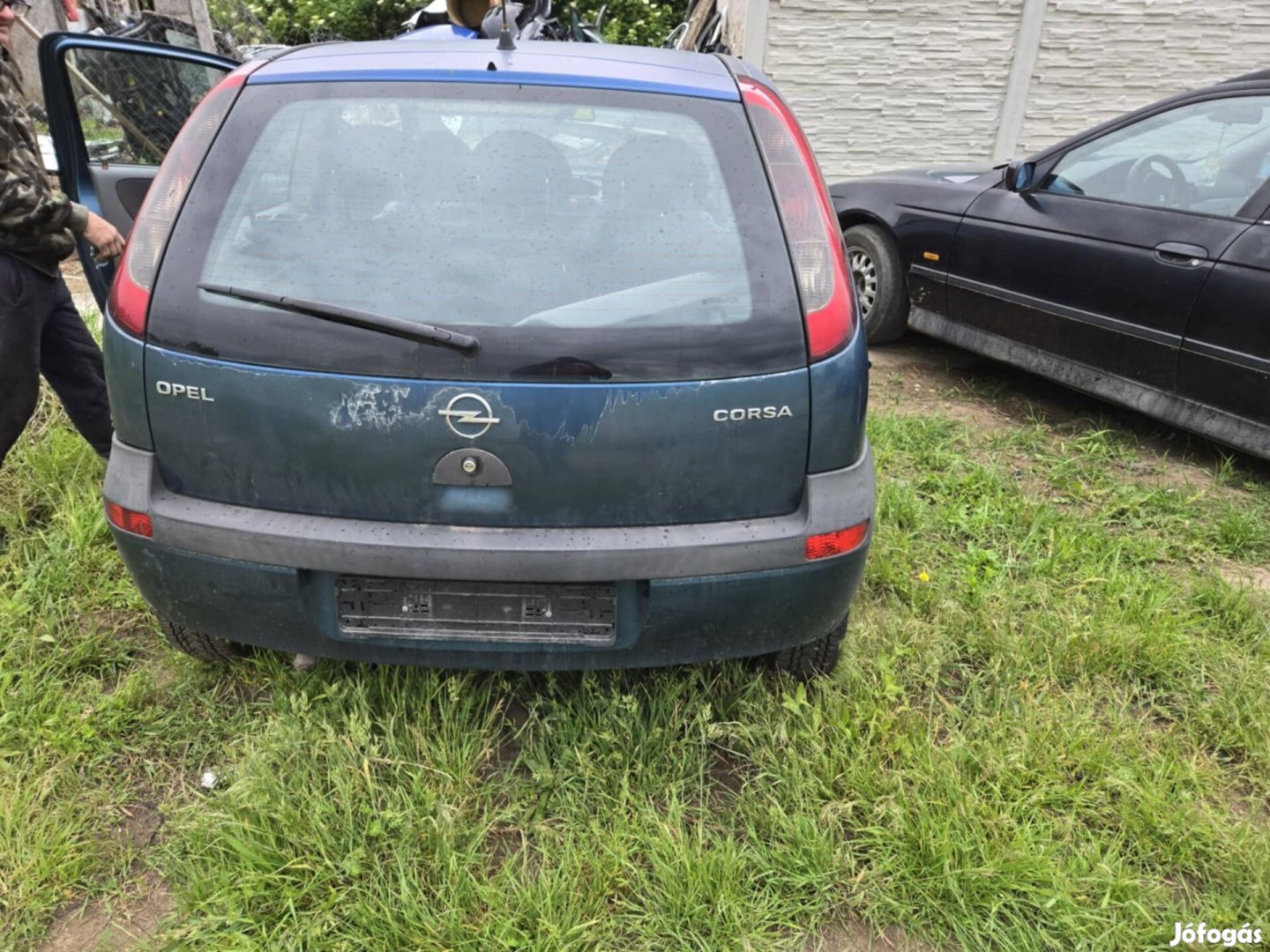 Opel corsa c 1.0 bontott alkatrészei 