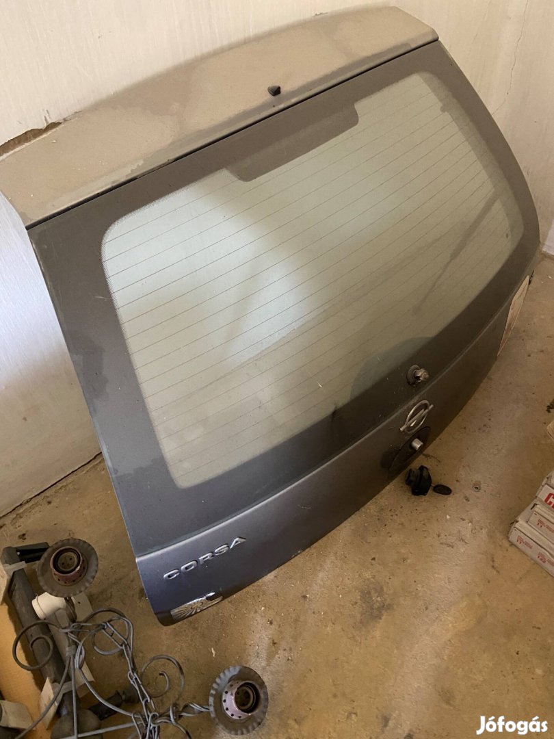 Opel corsa c csomagtérajtó