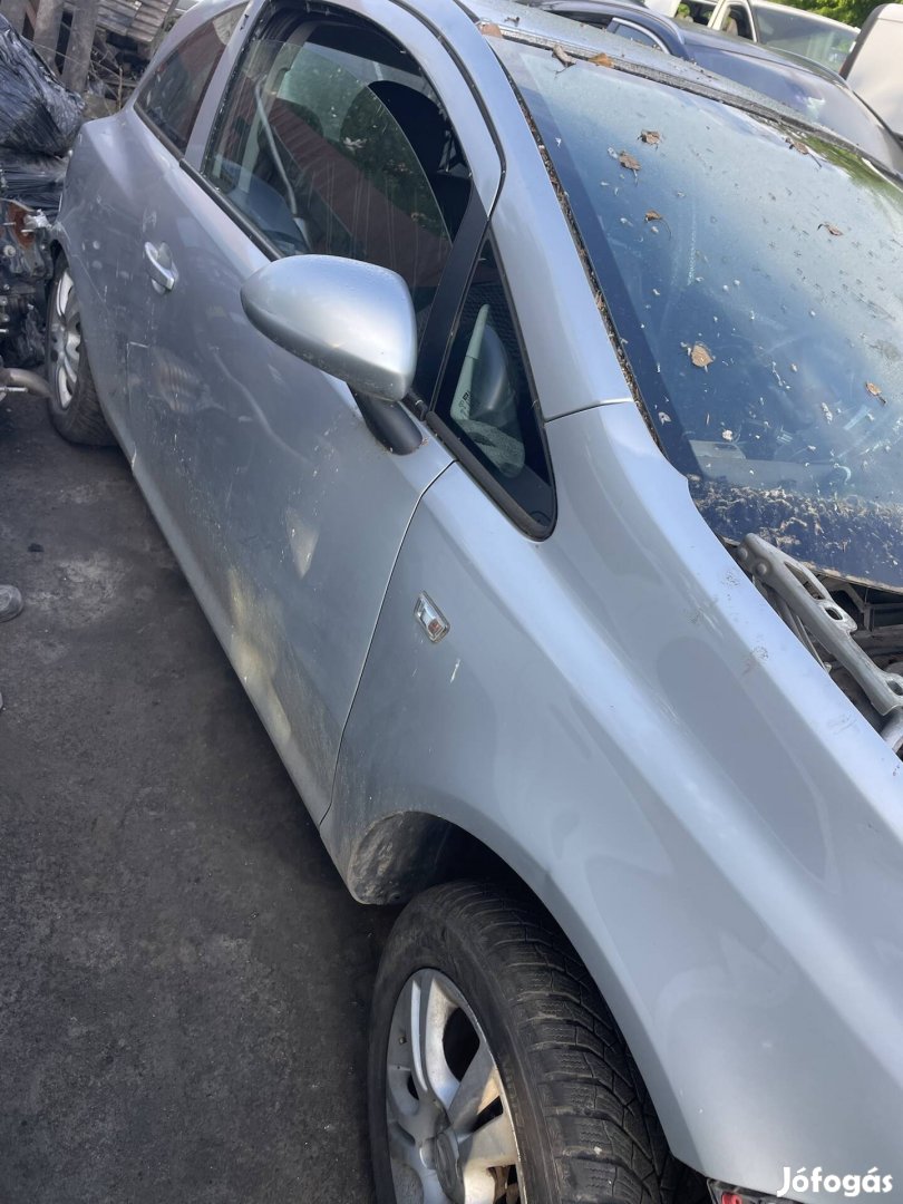 Opel corsa d 3 ajtós jobb ajtó eladó Z157 ezüst 