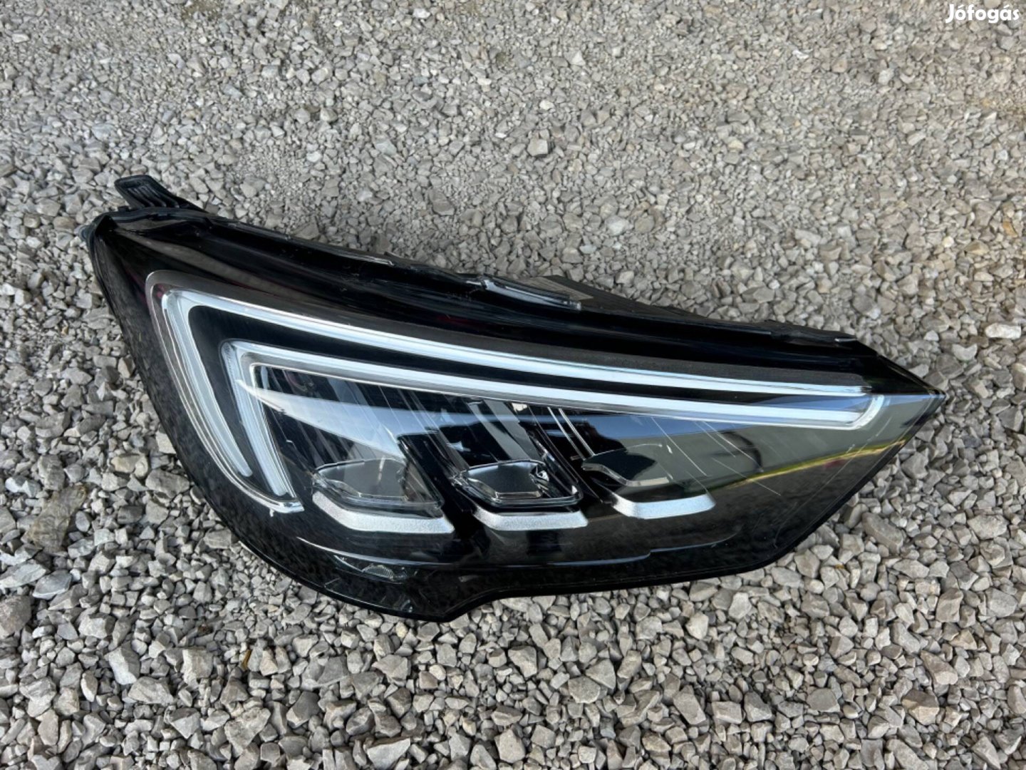 Opel crossland jobb LED fényszóró