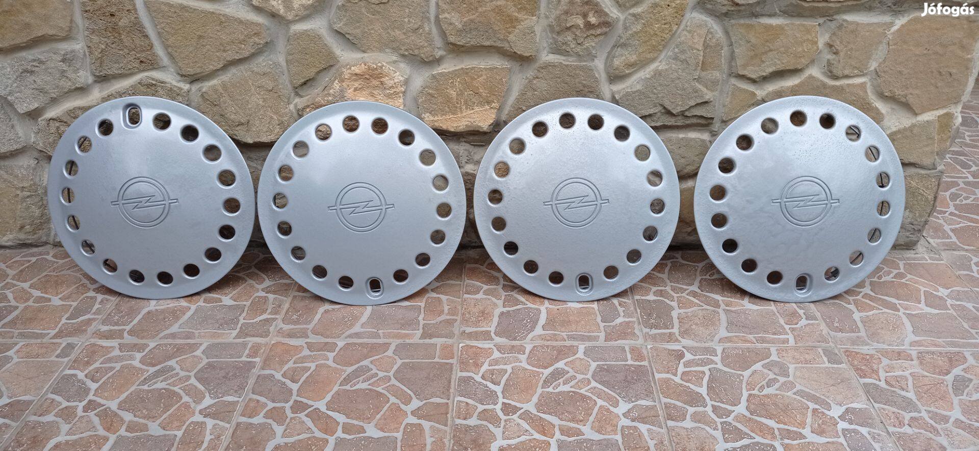Opel dísztárcsa (4 db gyári 13"-s) eladó