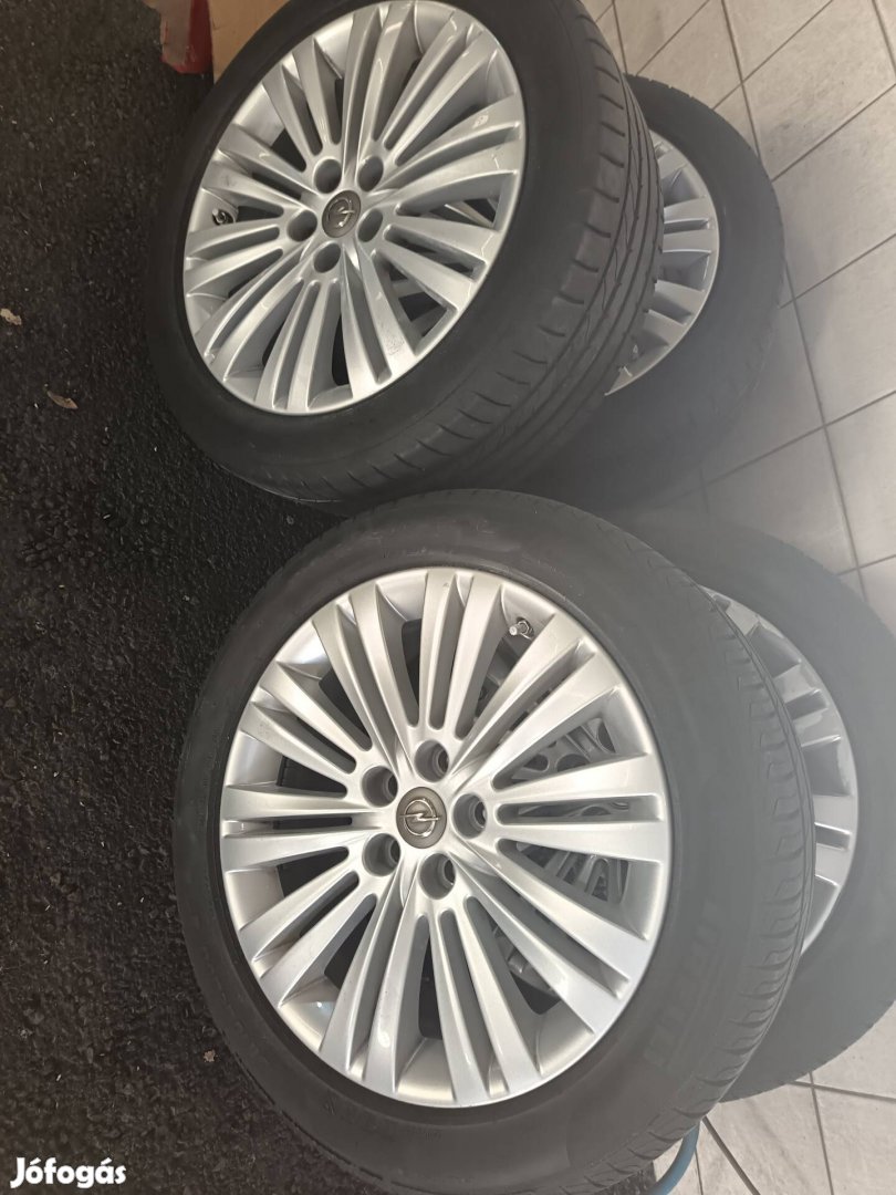 Opel gyári 17" 5x105 alufelnik nyári gumival eladó 