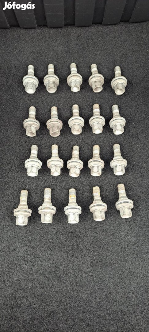 Opel gyári alufelni csavarok kupakkal