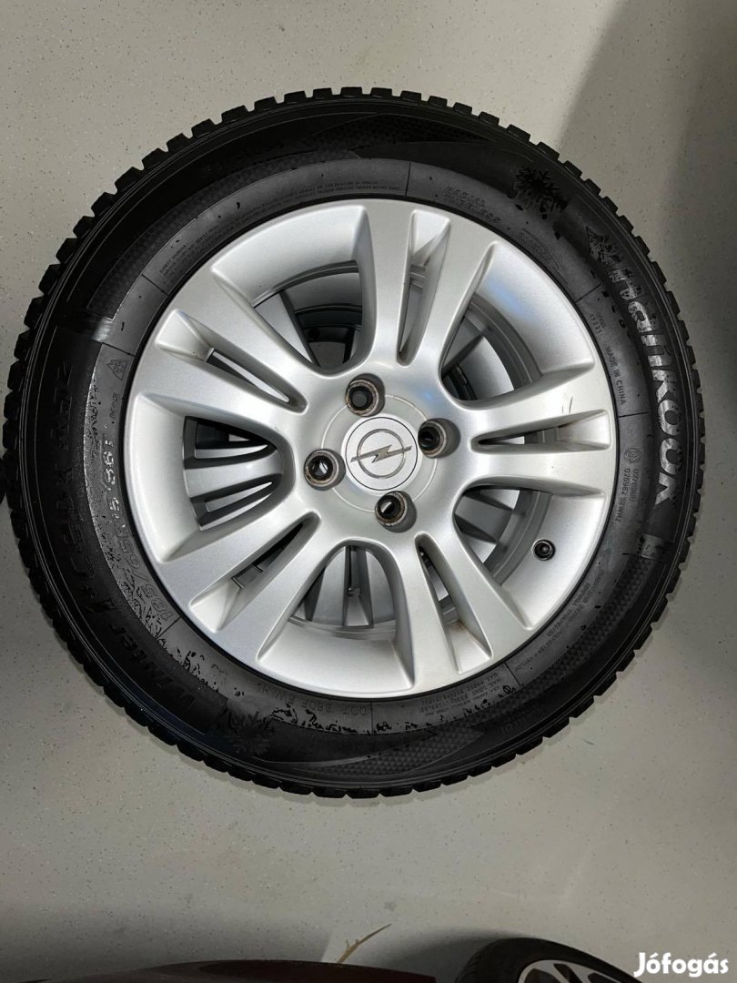 Opel gyári alufelni szett, téli gumikkal