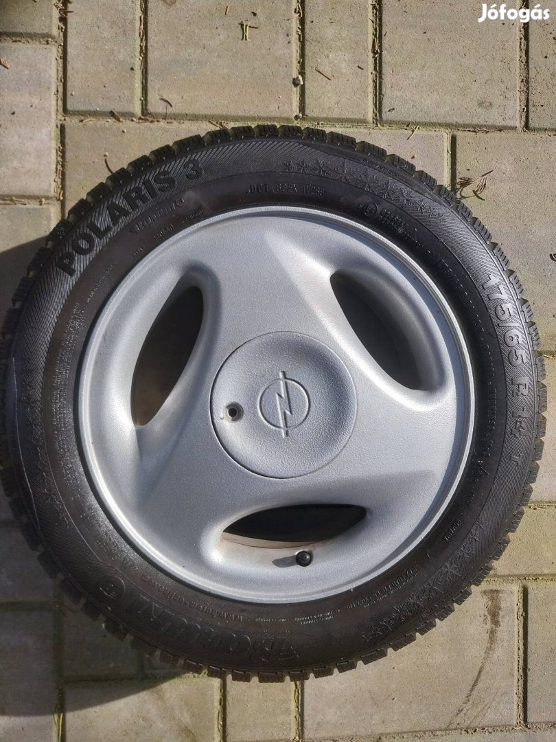 Opel gyári alufelni téli gumi 175/65 r14 