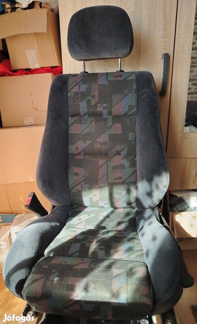 Opel gyári sport vezetőülés szép állapotban eladó Ritkaság!