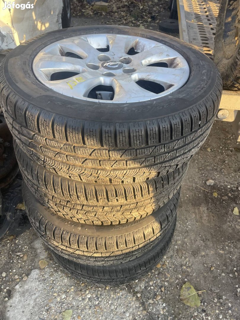 Opel insignia 225/55r17  alufelni pirelli téli gumival eladó